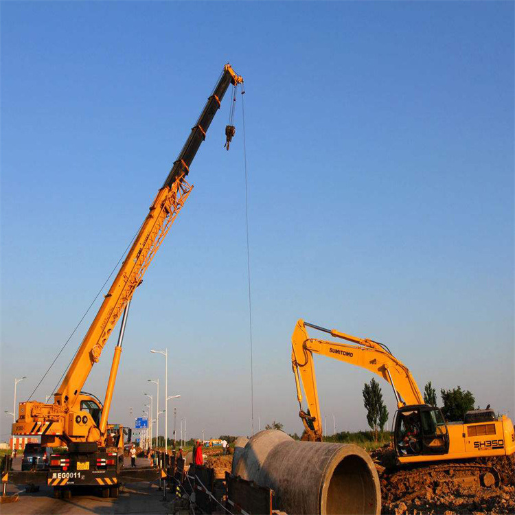 辉县挖机用吊车怎么吊